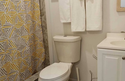 Marsh Harbour Apartment | Rest Easy Nightly Rental Charming 1-bedroom with AC, WiFi in Marsh Harbour