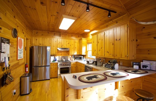 Ferguson Cabin | Rest-Relax-Recharge: 3BR Getaway w/Hot Tub, BBQ & Leatherwood Adventures!