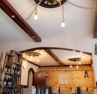 Rabe Hotel | Restauracja Hotel Koło do Wozu