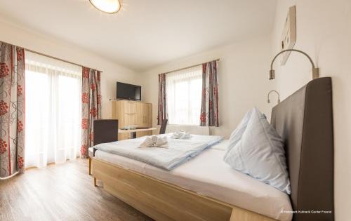 Berg im Drautal House | Restaurant - Café - Pension HASSLER