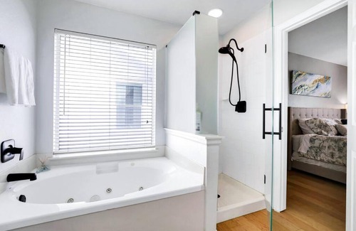 Wetmore House | Restful Spacious 4Bedroom Central @ Six Flags