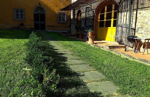 Sant'Andrea di Compito House | Restored barn with large pool and mountain stream
