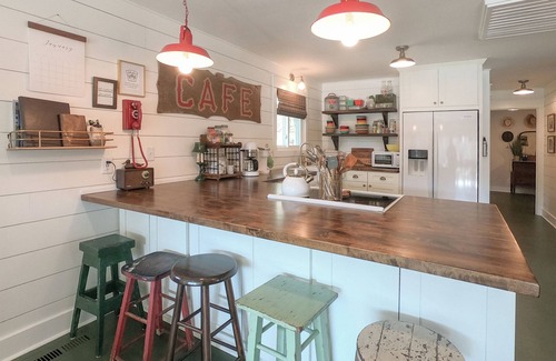 Shell Knob House | Restored Lodge on beautiful Table Rock Lake in the Ozark Mountains!