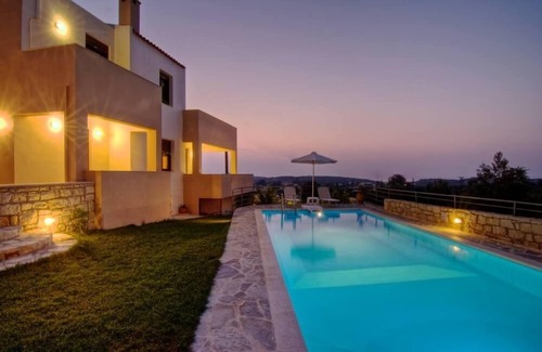 Houdetsi House | Rethymno: A wonderful place to stay-Suitable for families.