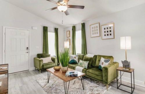 Northeast Pensacola House | Retreat at the Oasis