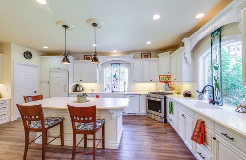 Libby House | Retreat & Event Villa: Lake Access