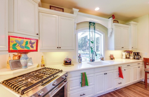 Libby House | Retreat & Event Villa: Lake Access