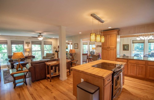 West Jefferson Ski Chalet | Retriever Beach - New River-frontage with Your Own Private Beach! Fire Pits - Games and More!