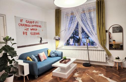 Przemysl Apartment | Retro house taras prywatny parking x 2 i stacja ładowania parter