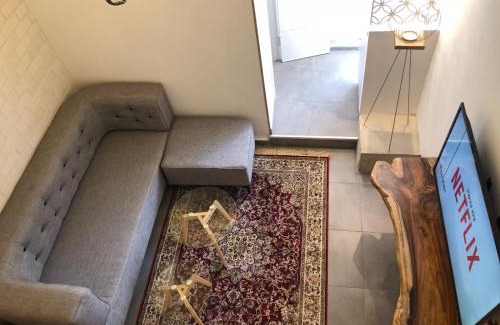 Jaffa Apartment | Retro Loft By The Beach★