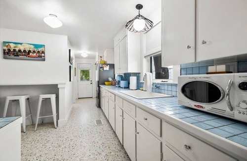 South River City House | Retro SoCo Home w/Heated Cowboy Pool! Near ACL!