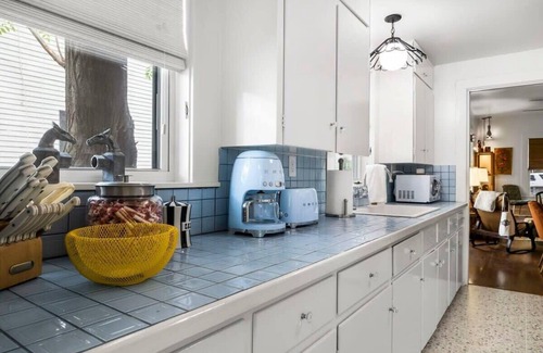 South River City House | Retro SoCo Home w/Heated Cowboy Pool! Near ACL!