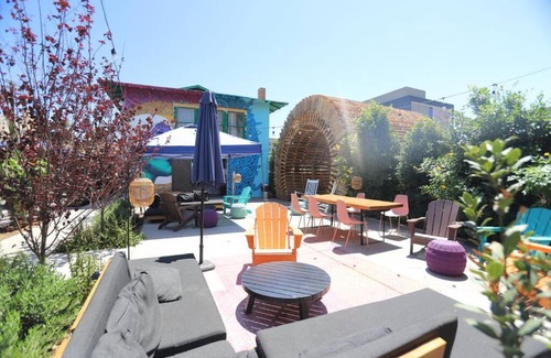 Roosevelt Apartment | Retro Studio in the Heart of DTPH - Very Walkable