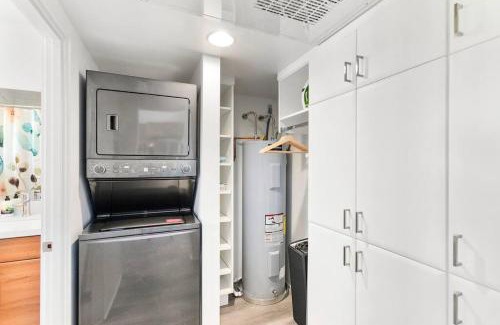 Roosevelt Apartment | Retro Studio in the Heart of DTPH - Very Walkable