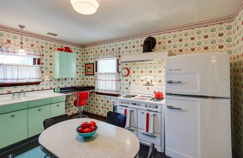 West End House | Retro-Style Home in Ruston: Walkable Location!