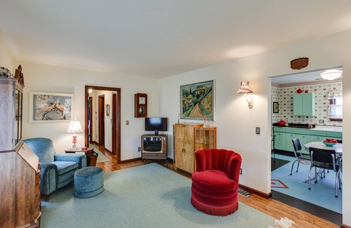 West End House | Retro-Style Home in Ruston: Walkable Location!