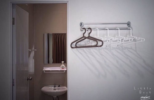 Mae Sot House | Retro Twin Home at Maesot