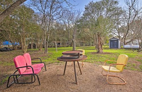Blanco House | Retro Updated Blanco Abode - Steps to Main Street!