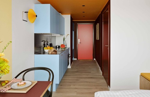 Amager Apartment | Retro, whimsical studio for 2 in Amager