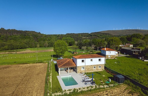Palas de Rei Cottage | Reverence Villas Carballal