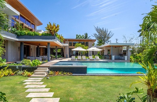 Mammee Bay Villa | Reverie - - A breathtaking modern and sophisticated 5-Bedroom luxury villa located in Old Fort Bay Jamaica that redefines contemporary living.