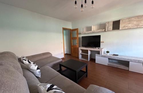 Cercadilla-Medina Azahara Apartment | RgHOST-Apartamento Ganivet en el centro de Córdoba