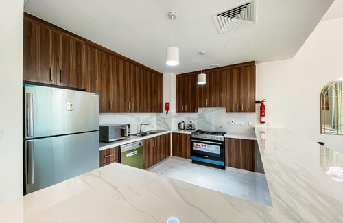 Mina Al Arab Villa | RH- 4BR Luxurious Villa with Private Pool, beach access