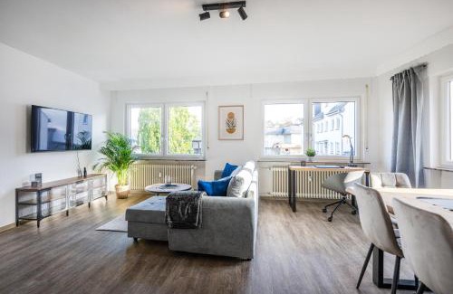 Urbar Apartment | Rhein-View-Oase für große Gruppen - Parkplätze