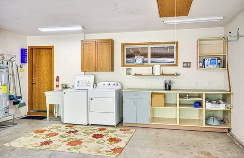 Brightwood House | Rhododendron Retreat w/Hot Tub: Steps to River!