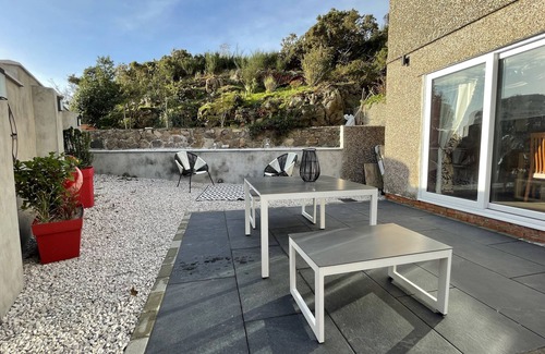 Llanddeiniolen House | Rhoslan. Boutique Style Farmhouse in Snowdonia