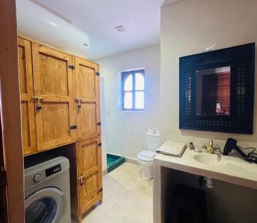 Sidi Ben Slimane El Jazouli House | Riad Émeraude Privé 3 chambres avec piscine Médina Marrakech