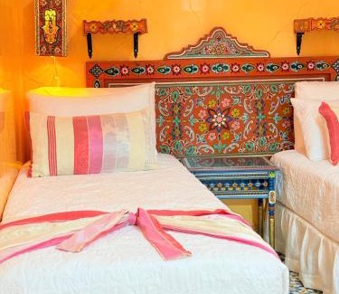 Medina of Tetouan Hotel | Riad Las mil y una noches 2 Tetuan