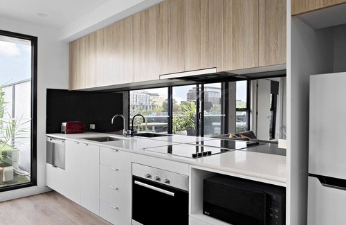 Richmond Apartment | Richmond Retreat - unbeatable convenience and lifestyle at your doorstep