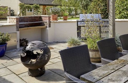 Witney House | Rickyard in The Cotswolds