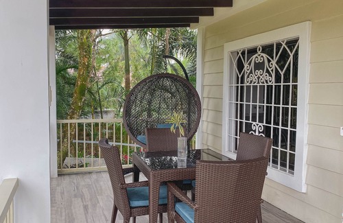 Malabag House | Ridgetop Resthouse with pool - 5 mins away from Tagaytay!
