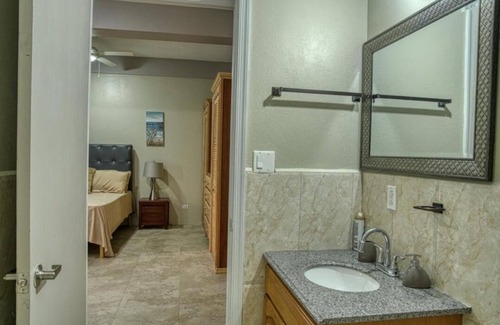 South Hill Bed & Breakfast | Ridgeview Penthouse