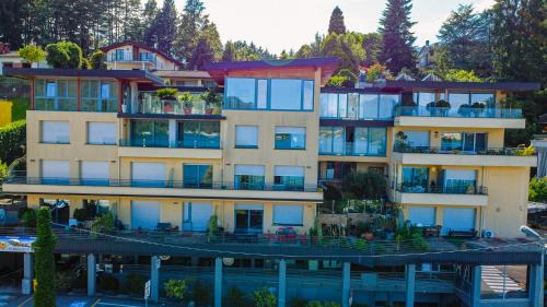 Lavena Ponte Tresa Apartment | Riflessi D'acqua