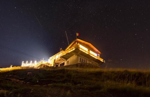 Ferrara di Monte Baldo House | Rifugio Chierego - 1911m