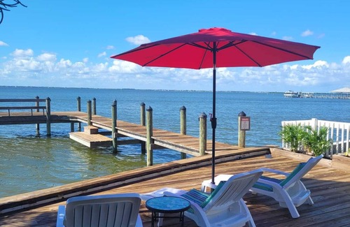 Crescent Beach House | Right on the riverfront with gorgeous sunsets