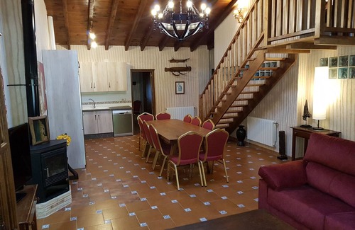 Riopar House | Riopar House in the Natural Park. Luxury 3 beds, 3 baths . Close to waterfall