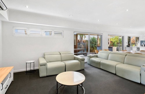 Torquay House | Rippleside Spa Premium 12