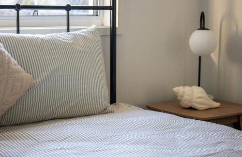 Karalee House | River - bend Retreat