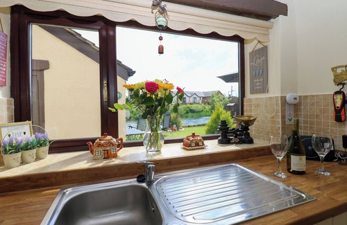 Eamont Bridge Cottage | RIVER COTTAGE, pet friendly, character holiday cottage in Penrith