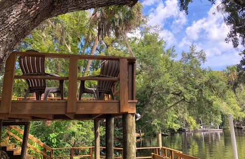 Crystal River House | River House - Overlooking the Scenic Withlacoochee River - Sleeps 4.
