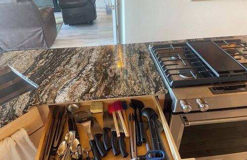 Aberdeen House | River house you won't want to leave.