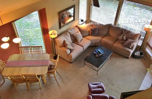 Century West House | River Ridge 416A