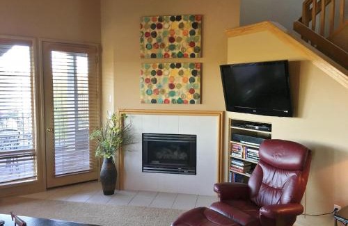 Century West House | River Ridge 416A