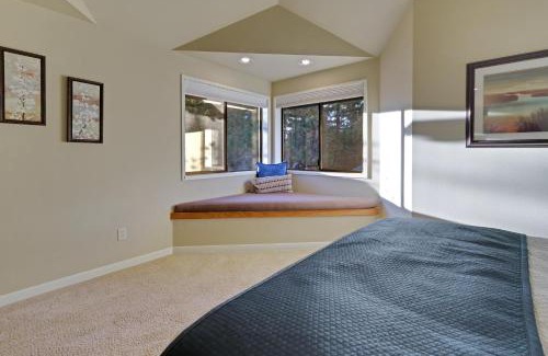 Century West House | River Ridge 427B - Meredith Lodging