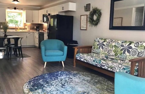 Van Buren House | River Ridge Retreat
