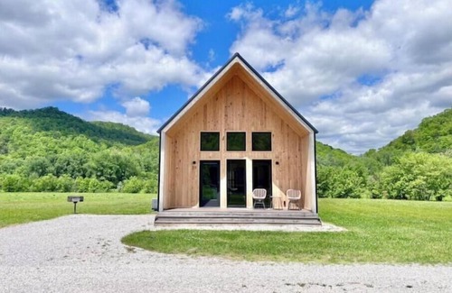 Stanton Cabin | River's Edge at Three Suns Cabins
